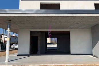 Schiera Bifamiliare in vendita