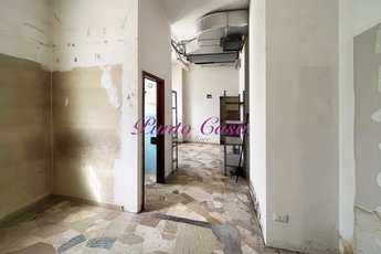 Locale commerciale negozio in vendita