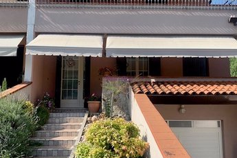 Schiera Bifamiliare in vendita