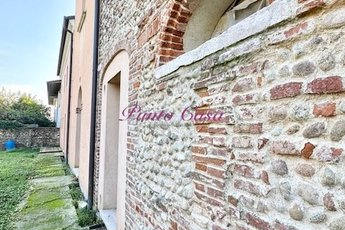 Rustico-Casolare-Cascina in vendita