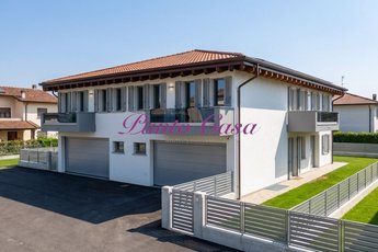 Schiera Bifamiliare in vendita
