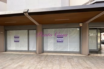 Locale commerciale negozio in vendita