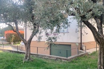 Schiera Bifamiliare in vendita