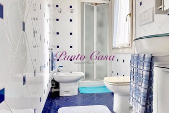 Schiera bifamiliare in vendita
