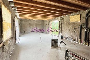 Rustico-casolare-cascina in vendita