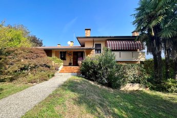 Unifamiliare Casa singola in vendita