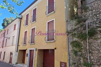 Palazzo in vendita