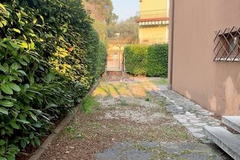 Schiera bifamiliare in vendita