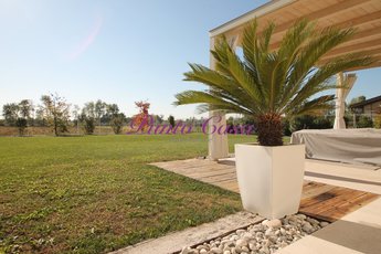Unifamiliare Villa in vendita