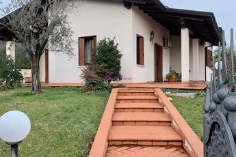 Unifamiliare Casa singola in vendita