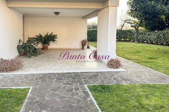 Unifamiliare casa singola in vendita