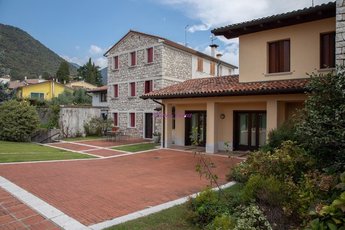 Unifamiliare Villa in vendita
