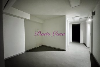 Locale commerciale negozio in affitto
